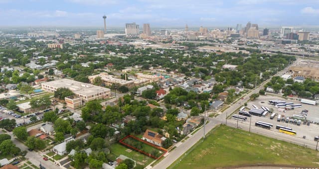 rental at 620 Sherman in San Antonio, TX — photo 5