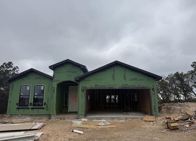 4-bedroom rental at 4111 Summit Place in San Antonio, TX — photo 2