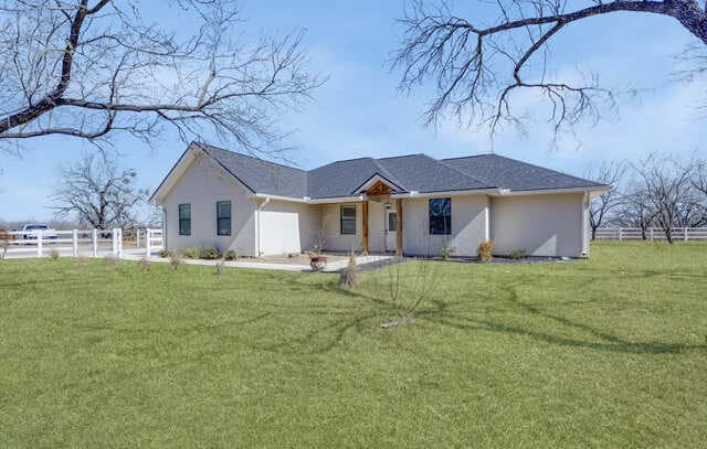 4-bedroom rental at 16282 Fm 472 in Bigfoot, TX — photo 1