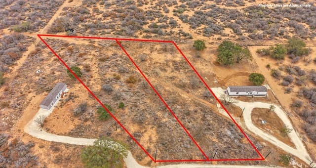 rental at TRACT B Pr 6623 in Devine, TX — photo 4