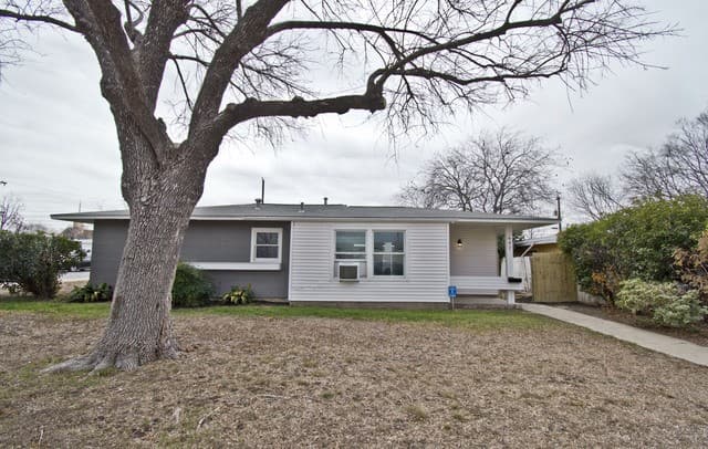 3-bedroom rental at 602 Sacramento in San Antonio, TX — photo 1