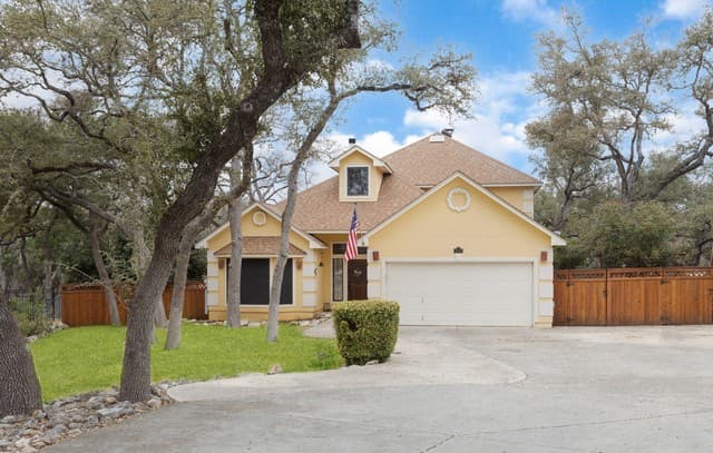 4-bedroom rental at 419 Sunrise in San Antonio, TX — photo 1