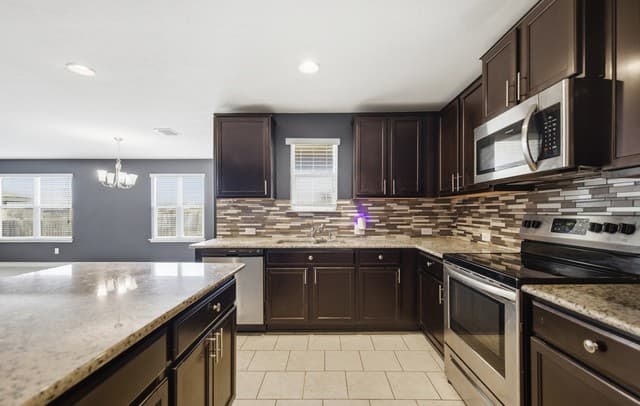 3-bedroom rental at 7411 Rigel Chase in San Antonio, TX — photo 2