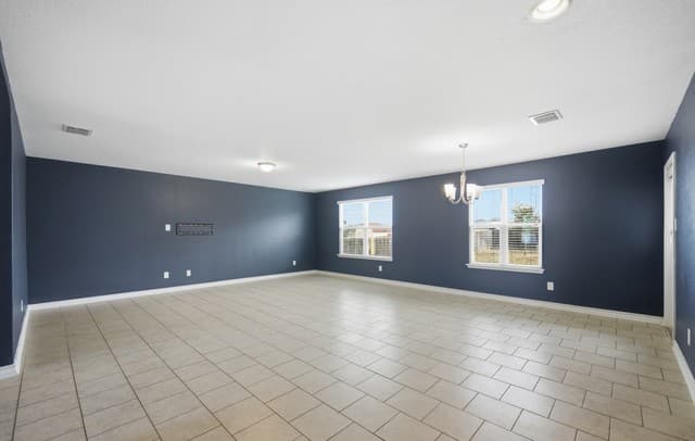 3-bedroom rental at 7411 Rigel Chase in San Antonio, TX — photo 5