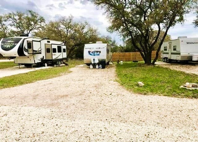 rental at 605 Lakeshore Ln in Bandera, TX — photo 1