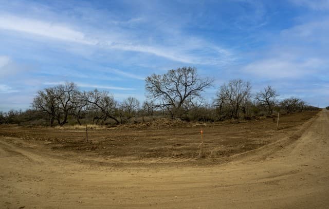 rental at 2410 San Miguel Tract #1 in Moore, TX — photo 4