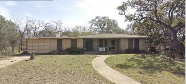 3-bedroom rental at 5400 Thistle Dr in Leon Valley, TX — photo 1