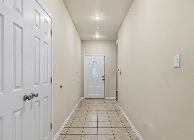 4-bedroom rental at 8435 Timber Belt in San Antonio, TX — photo 3
