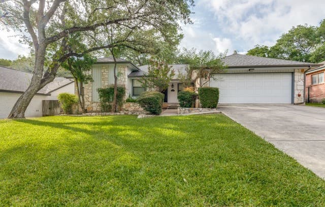 3-bedroom rental at 8510 Odyssey in Universal City, TX — photo 1