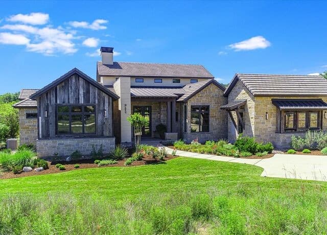 4-bedroom rental at 9750 Monken in Boerne, TX — photo 1