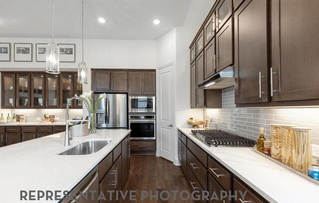 4-bedroom rental at 221 Gazelle Point in Cibolo, TX — photo 3