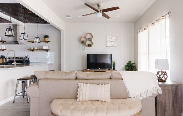 3-bedroom rental at 1007 Virginia Blvd in San Antonio, TX — photo 5