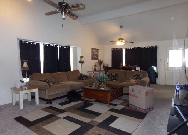 3-bedroom rental at 11427 Long Trail in San Antonio, TX — photo 3