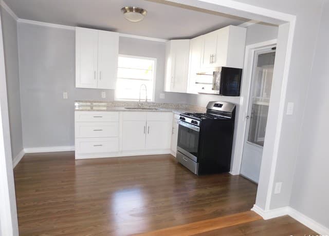 Home for sale at 417 E Huff Ave in San Antonio, TX — photo 5