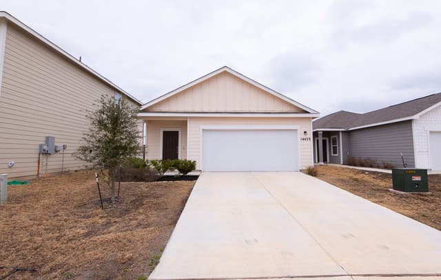 Home for sale at 14423 Bonito Loop in San Antonio, TX — photo 3