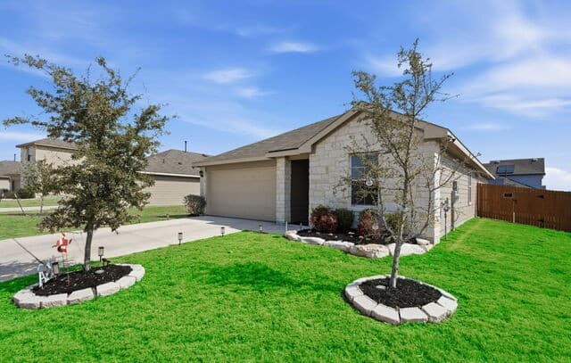 4-bedroom rental at 21258 Watercourse in San Antonio, TX — photo 1