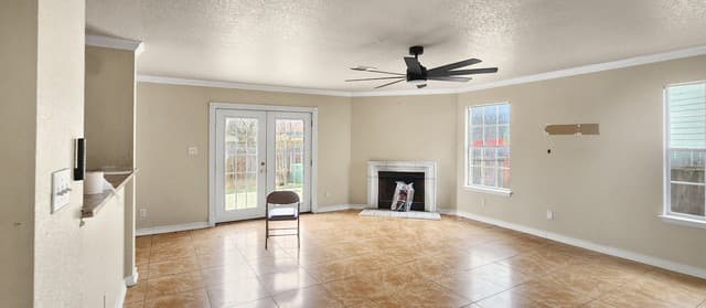 4-bedroom rental at 7927 Colonia in San Antonio, TX — photo 5