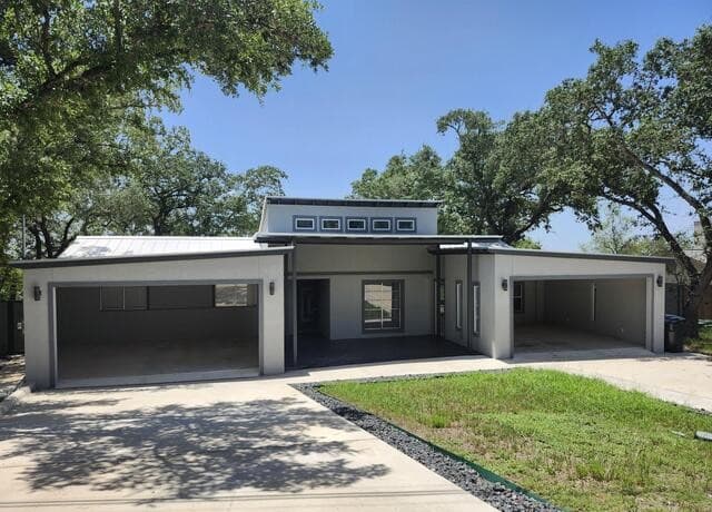 4-bedroom rental at 7418 Wild Eagle Rd in San Antonio, TX — photo 1