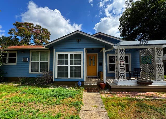 Home for sale at 715 S Trinity St in San Antonio, TX — photo 4