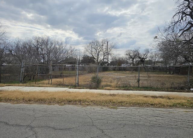 rental at 7519 Shetland Dr in San Antonio, TX — photo 1