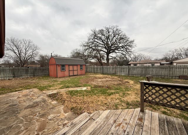 4-bedroom rental at 607 N Bowie in Fredericksburg, TX — photo 3