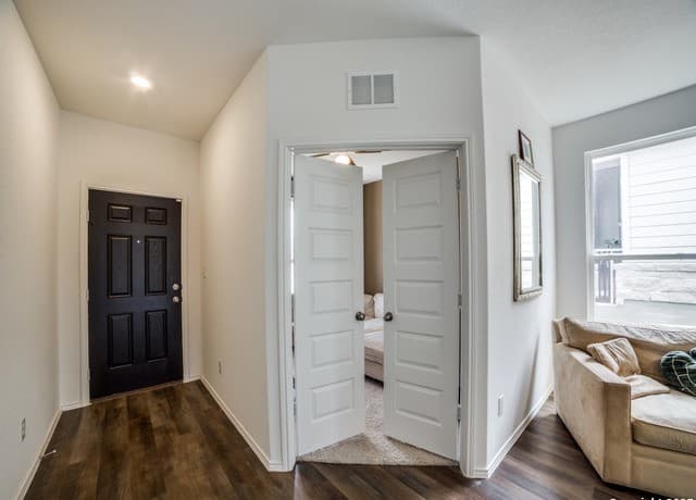 3-bedroom rental at 177 Acorn in Boerne, TX — photo 2