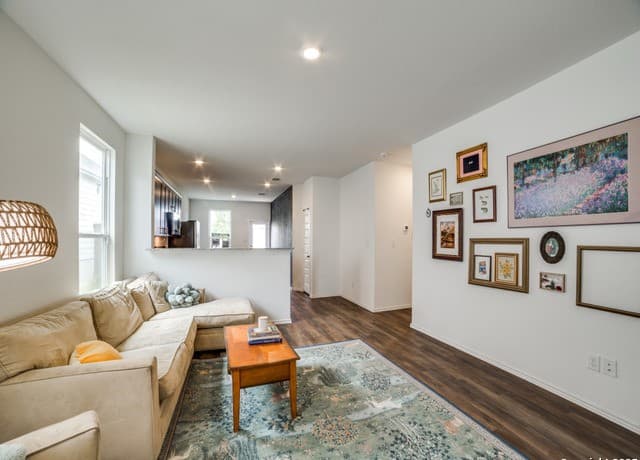 3-bedroom rental at 177 Acorn in Boerne, TX — photo 5