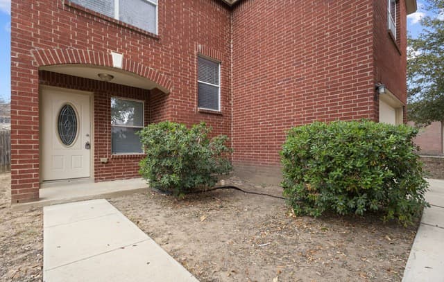 3-bedroom rental at 10707 Terrace Crest in San Antonio, TX — photo 4