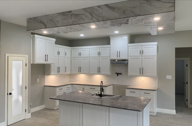 4-bedroom rental at 109 W Magnolia Cir in La Vernia, TX — photo 3