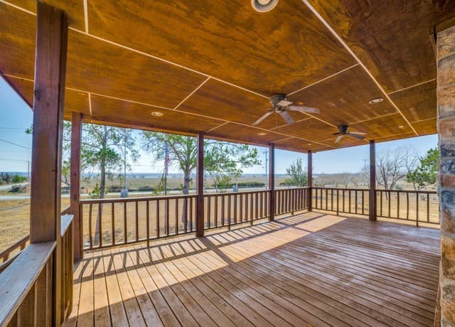 2-bedroom rental at 6953 Von Ormy Rd in Von Ormy, TX — photo 3