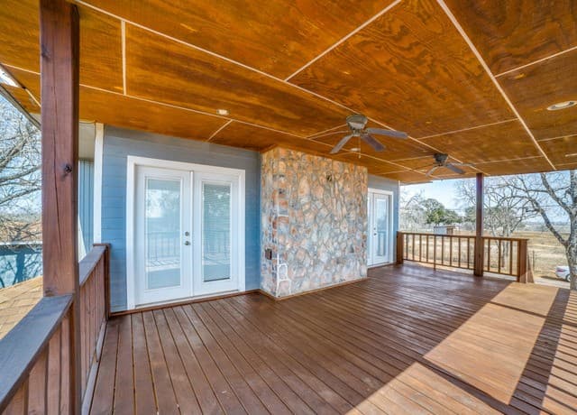 2-bedroom rental at 6953 Von Ormy Rd in Von Ormy, TX — photo 4
