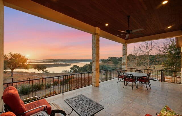 4-bedroom rental at 119 Spiritual in Spring Branch, TX — photo 5
