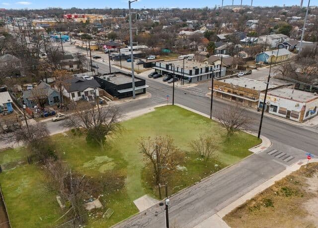 rental at 802 N New Braunfels #1 in San Antonio, TX — photo 5