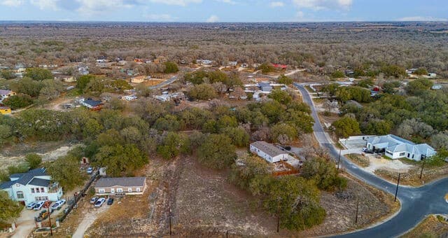 rental at 000 Copper Canyon in Elmendorf, TX — photo 4