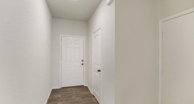 4-bedroom rental at 10720 Criterion in San Antonio, TX — photo 3