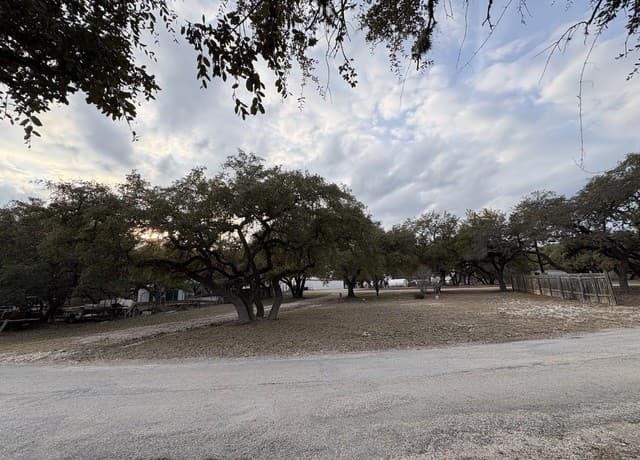 Home for sale at 138 Lakeshore Dr S in Bandera, TX — photo 5