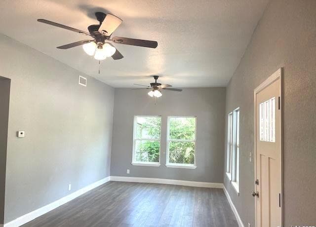 3-bedroom rental at 2215 Saint Anthony in San Antonio, TX — photo 5