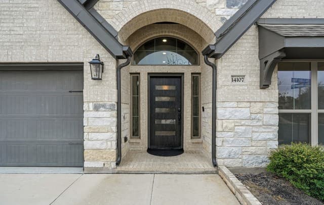 4-bedroom rental at 14107 Rio Lobo in San Antonio, TX — photo 5