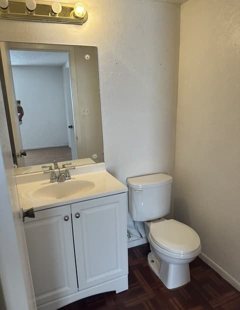 rental at 521/523 Southtrail Drive in San Antonio, TX — photo 3