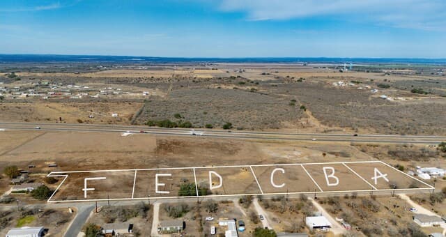 Home for sale at LOT 2F Cr 4631 in Hondo, TX — photo 2