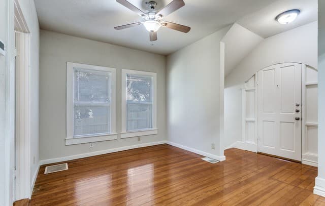 1-bedroom rental at 130 E Craig in San Antonio, TX — photo 5