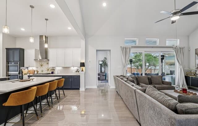4-bedroom rental at 156 Moon in Castroville, TX — photo 4