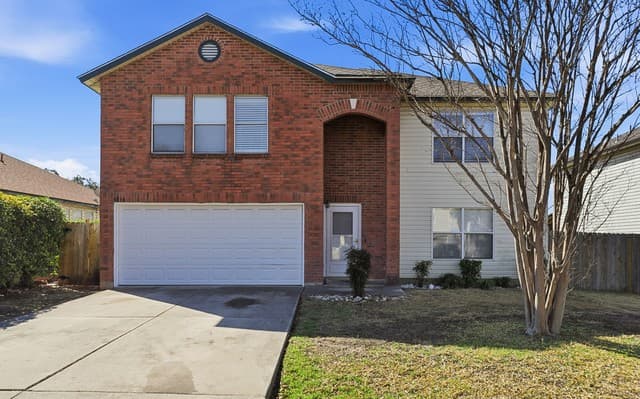 4-bedroom rental at 9918 Kelton Dr in San Antonio, TX — photo 3