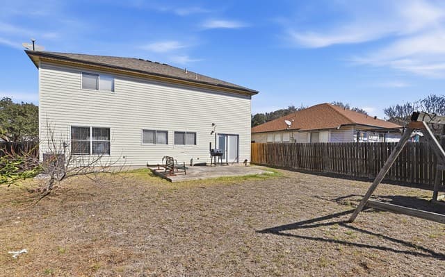 4-bedroom rental at 9918 Kelton Dr in San Antonio, TX — photo 4