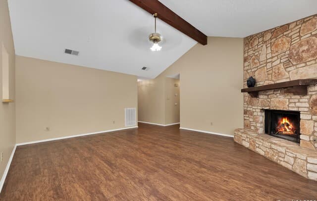 3-bedroom rental at 6427 Ridge Place in San Antonio, TX — photo 3