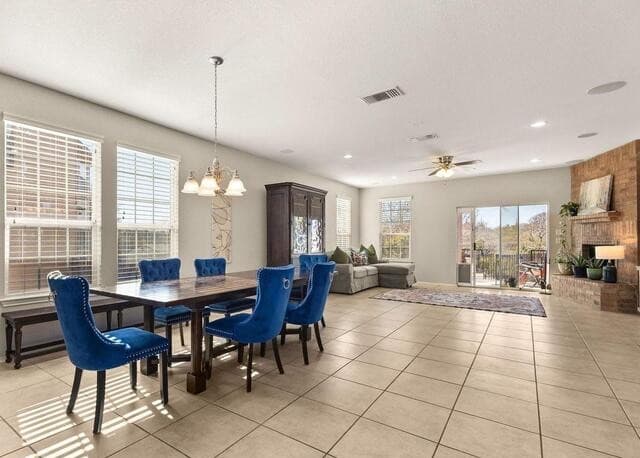 5-bedroom rental at 10919 Almond Crest in Live Oak, TX — photo 3