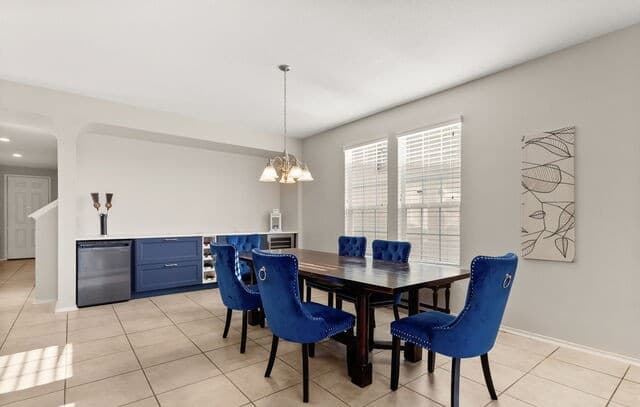5-bedroom rental at 10919 Almond Crest in Live Oak, TX — photo 4