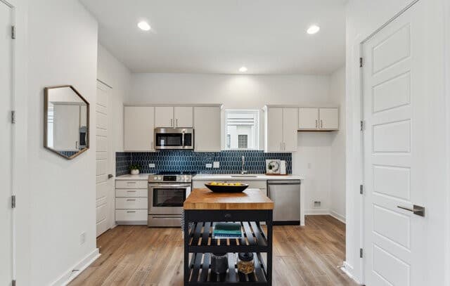 rental at 411 Canton in San Antonio, TX — photo 3