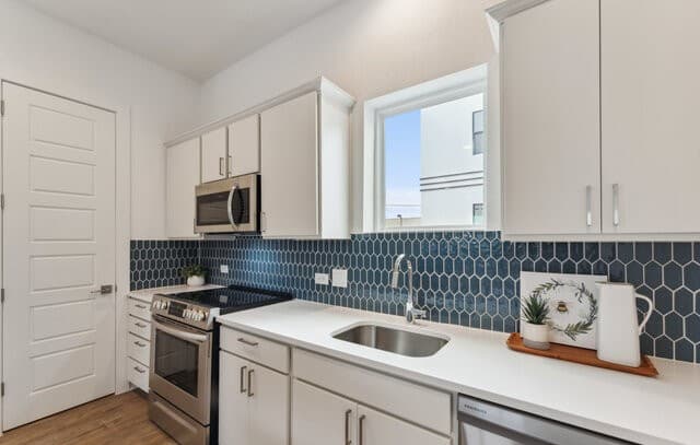 rental at 411 Canton in San Antonio, TX — photo 4