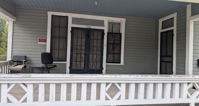 3-bedroom rental at 1122 Burnet in San Antonio, TX — photo 2